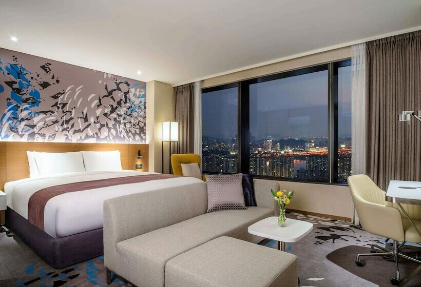 سوییت جونیور, Novotel Suites Ambassador Seoul Yongsan