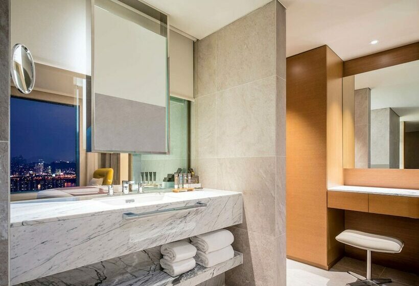 سوییت لوکس, Novotel Suites Ambassador Seoul Yongsan