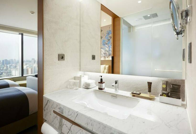سوییت جونیور, Novotel Suites Ambassador Seoul Yongsan