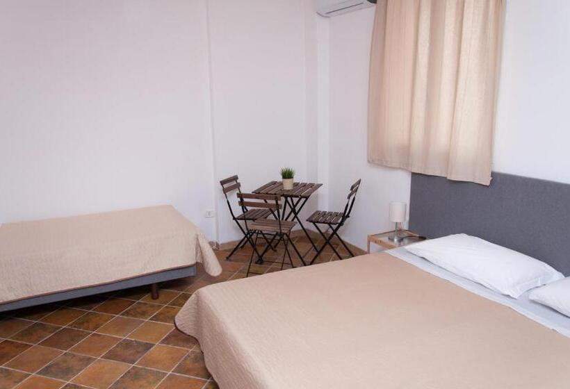 اتاق استاندارد سه نفره, Guest House Del Lido