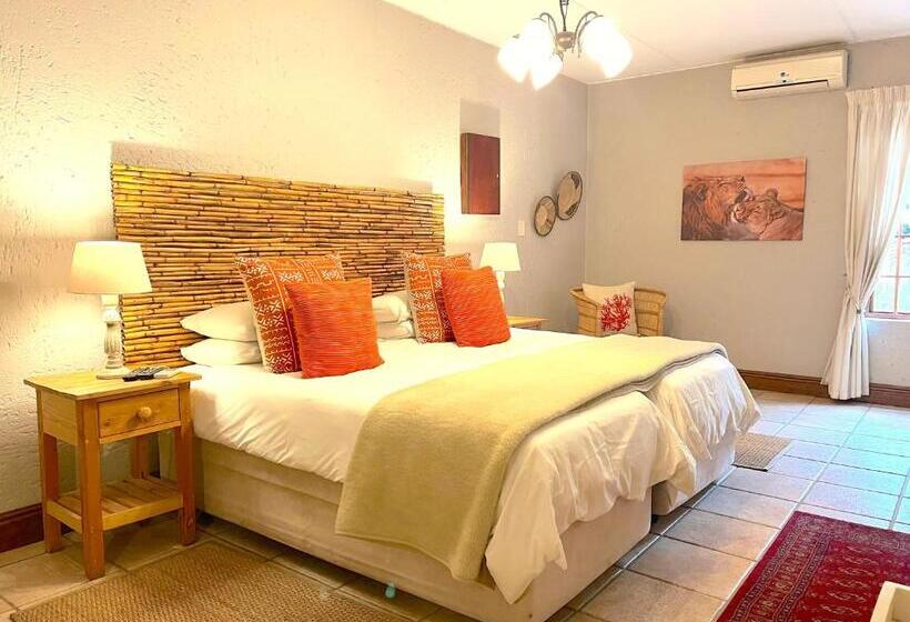 스탠다드 트리플 룸, Safari Club Guest Lodge Or Tambo International Airport