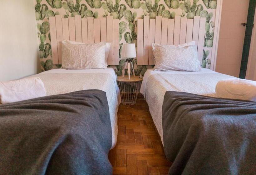 اتاق استاندارد, Nice Way Cascais Hostel & Surf Camp