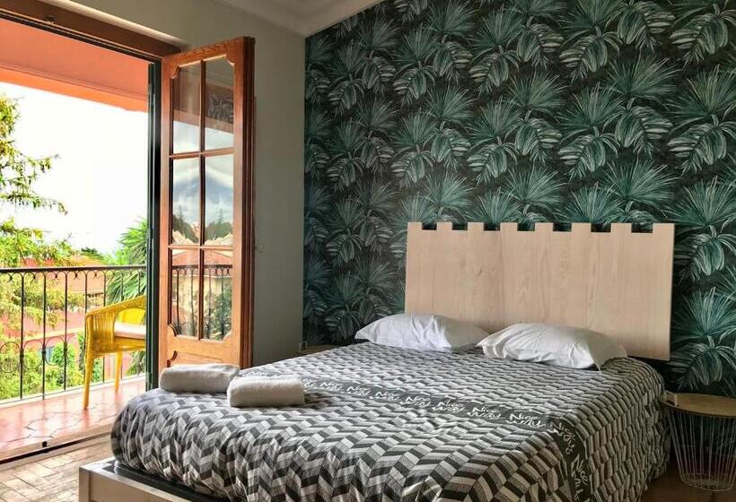 اتاق لوکس با بالکن و چشم‌انداز دریا, Nice Way Cascais Hostel & Surf Camp