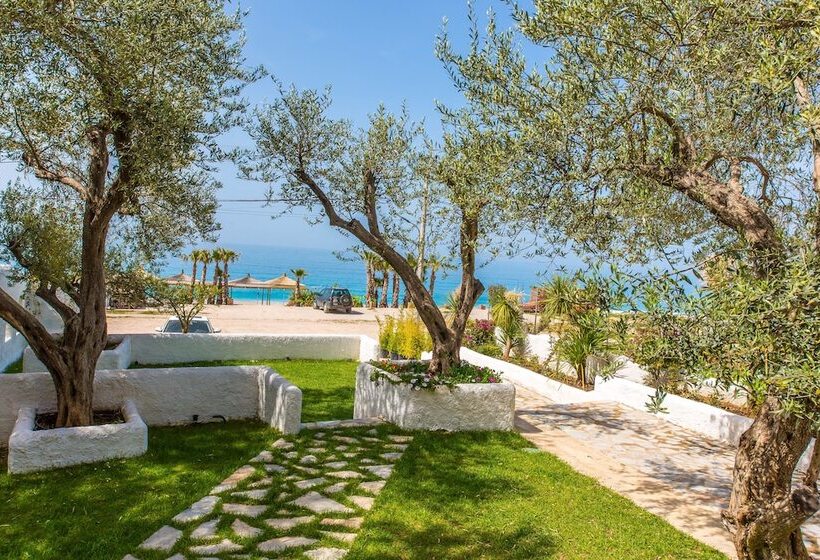 Deluxe Room View Sea with Balcony, Hildon Eco