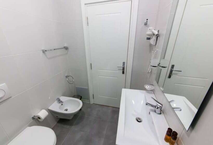 Deluxe Room View Sea with Balcony, Hildon Eco
