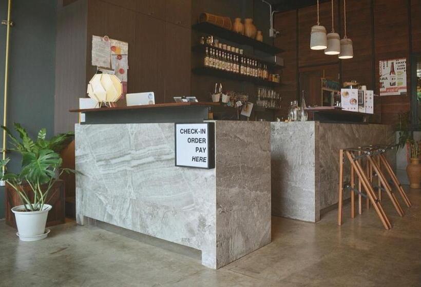带阳台的豪华间, Whereder Poshtel