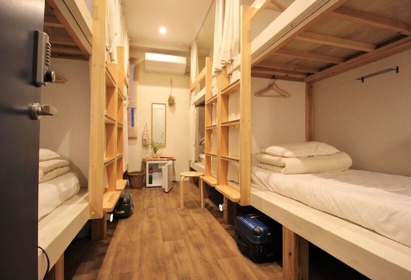 Кровать в Общей Комнате, Hostel Toki