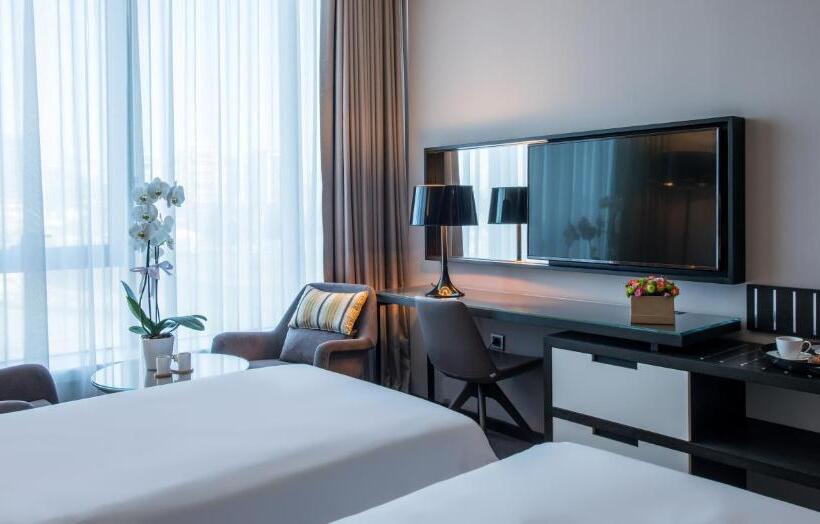 اتاق استاندارد با چشم‌انداز شهر, Centro Westside By Rotana