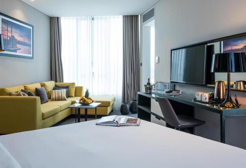 سوییت, Centro Westside By Rotana