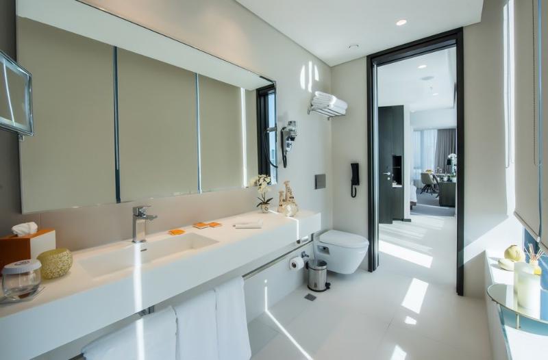 سوییت, Centro Westside By Rotana