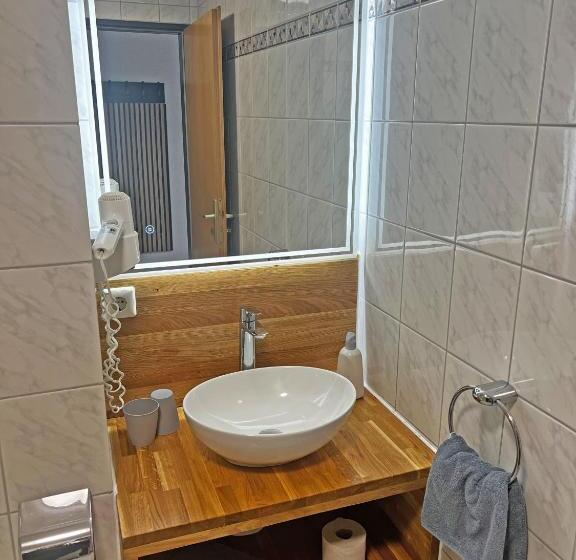 Студия Стандарт, Hil   Hotel Im Lus Schopfheim
