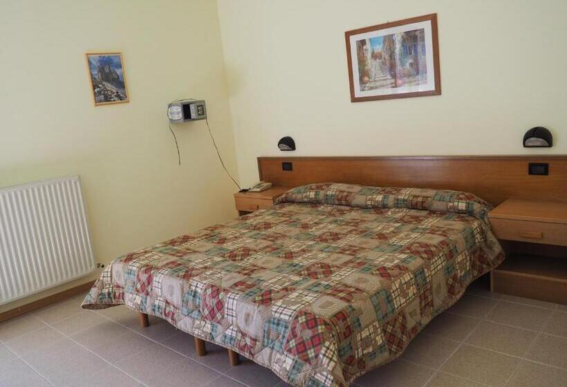 エコノミートリプルルーム, Albergo Stella Alpina