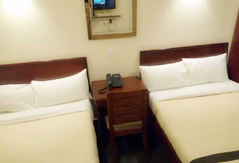 Deluxe Room, Fortune
