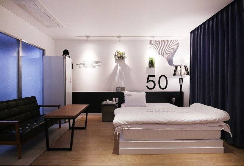 חדר פרמיום, Insomnia