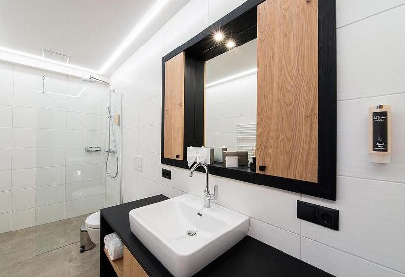 Номер Deluxe с Балконом, Arthur S Hotel Und Apartments Am Achensee