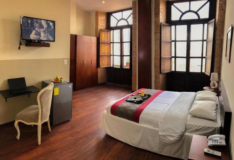 Номер Стандарт с Балконом, Floré Hotel Boutique Cuenca