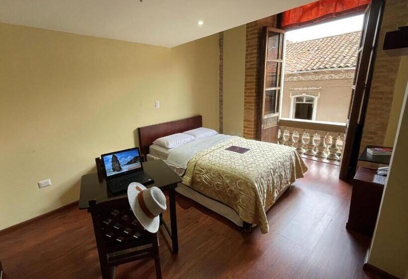 Номер Стандарт с Балконом, Floré Hotel Boutique Cuenca