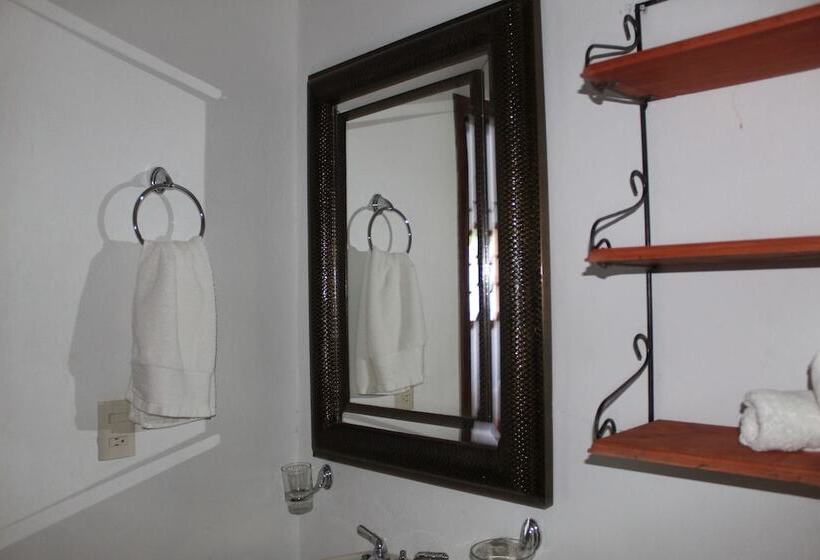 Pokój Standard 2 Łóżka Małżeńskie, Villas Amalia