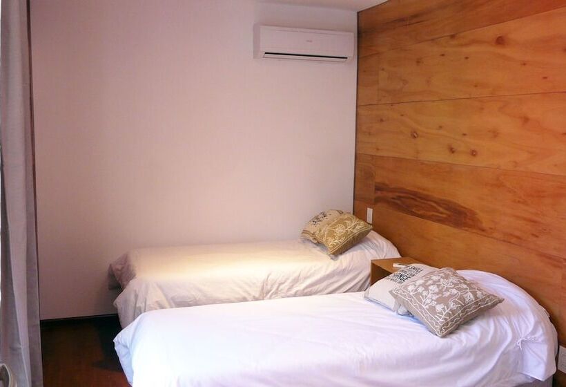 Номер Стандарт, Circus Hostel&hotel Montevideo
