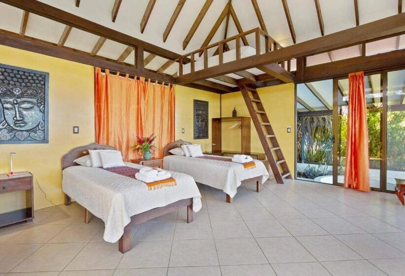 غرفة سوبيريور ثلاثية مطلّة علي البحر, Anamaya Resort