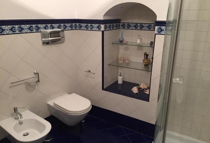 اتاق استاندارد سه نفره, B&b Lumasa
