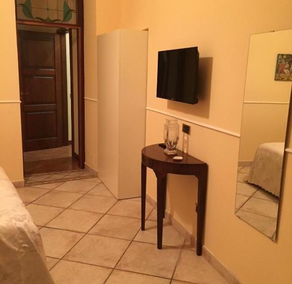 اتاق استاندارد چهار تخته, B&b Lumasa
