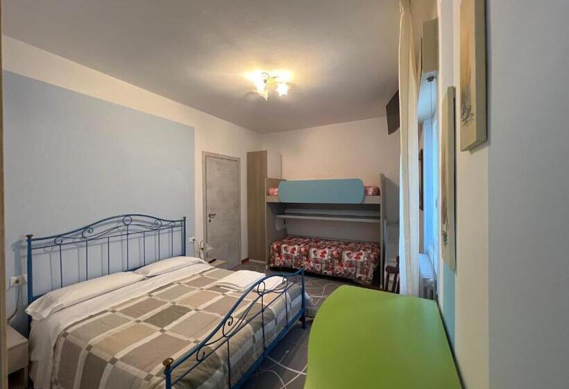 4인용 스탠다드 룸, Macloud Pub B&b