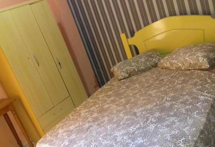 스탠다드 룸 더블 침대, Guilet