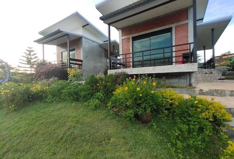 豪华三人间, Khao Kho Overview Resort