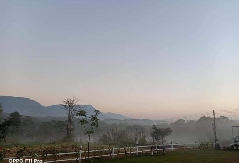 带大床的标准间, Khao Kho Overview Resort