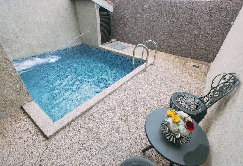 Вилла 2 Спальни, Tasik Villa International Resort