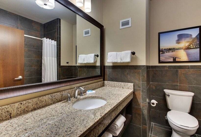 장애인을 위한 스위트, Drury Plaza Hotel Cleveland Downtown