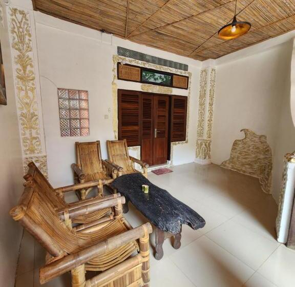اتاق اکونومی, Jungle Inn Bukit Lawang
