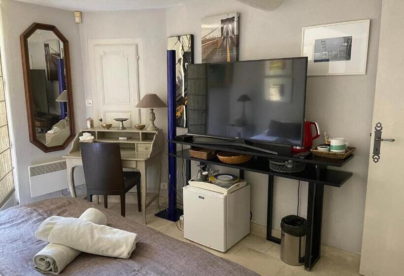 اتاق استاندارد با چشم‌انداز باغ, La Borie En Provence