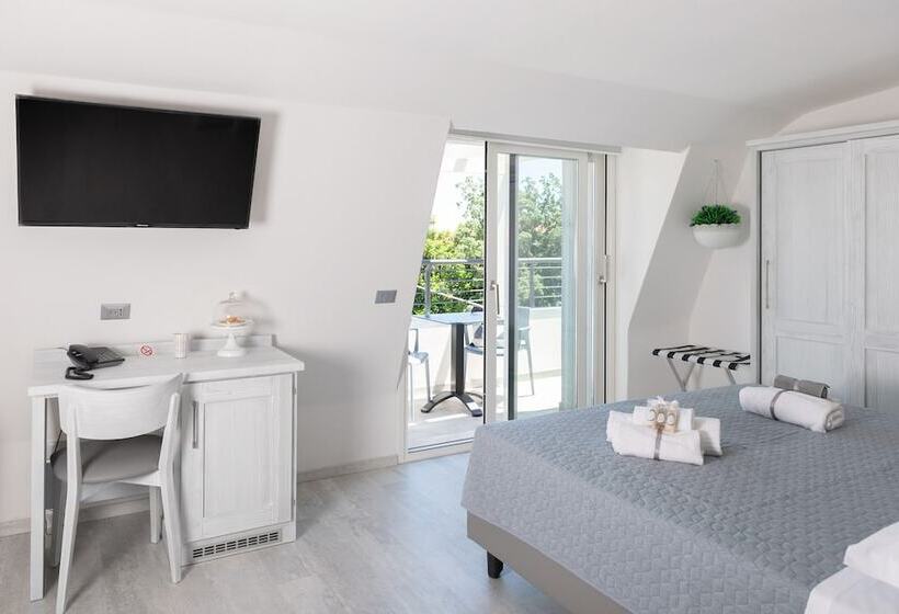Economy Triple Room, Gli Ulivi