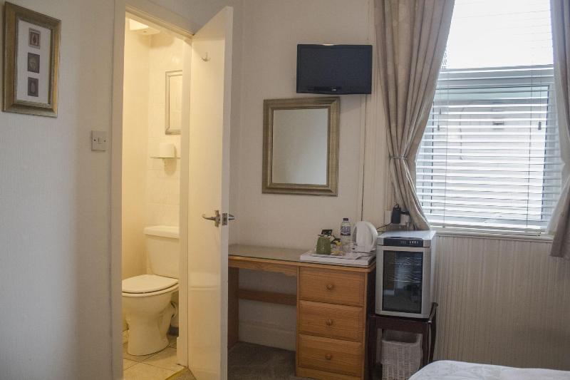 اتاق استاندارد یک نفره, Hazeldene Guest House