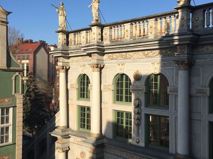 اتاق لوکس, Liberum Residence Old Town