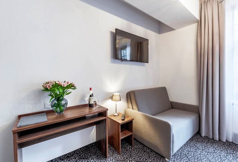 اتاق استاندارد چهار تخته, Liberum Residence Old Town