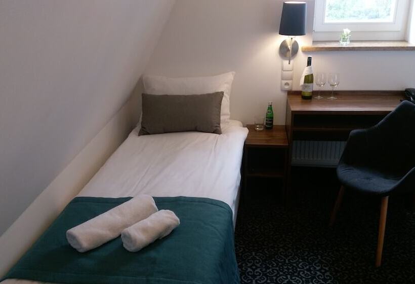 اتاق اکونومی, Liberum Residence Old Town