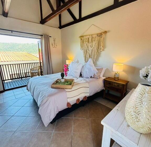Номер Стандарт Вид на Бассейн, Bliss In The Bay Guesthouse
