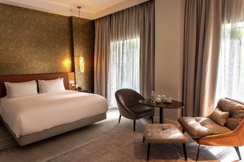 Стандартный Номер Кровать Кинг, Lincoln Plaza London, Curio Collection By Hilton