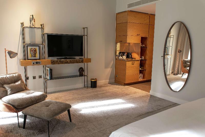 Стандартный Номер Кровать Кинг, Lincoln Plaza London, Curio Collection By Hilton