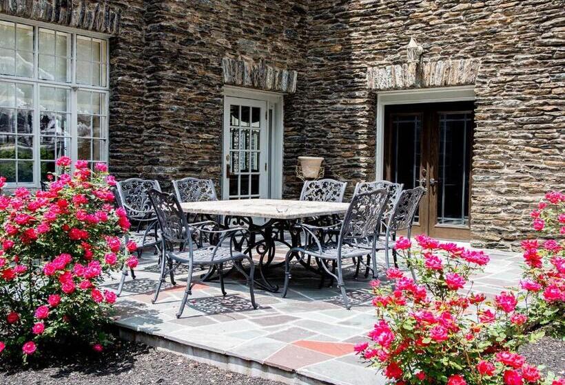 Люкс Вид на Реку, The Manor On Front