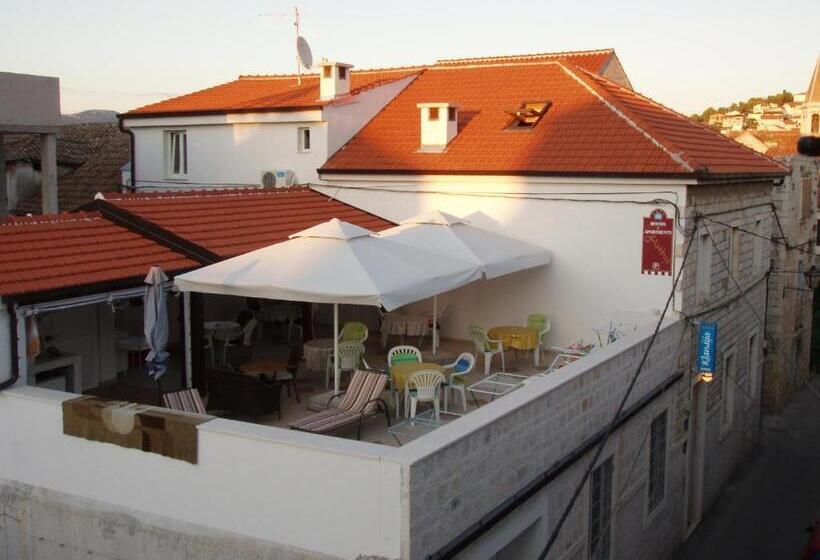 חדר משפחתי, Guest House Klaudija