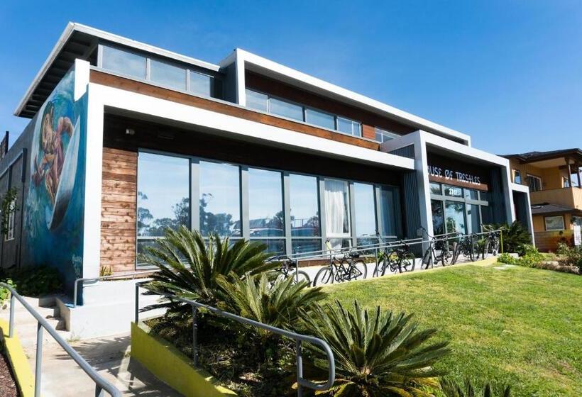 스위트, House Of Trestles   Hostel