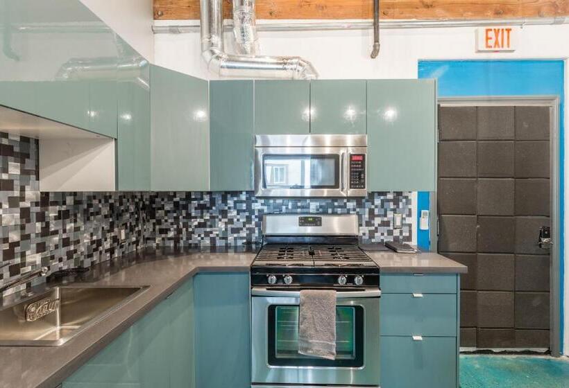 수피리어 스위트, House Of Trestles   Hostel