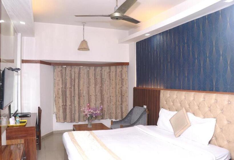 اتاق استاندارد, Samrat International