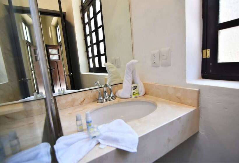 풀장 전망 디럭스 룸, Casa Valladolid Boutique