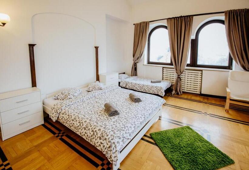 Номер Стандарт Трехместный, Green Wood Apartament Stara Ochota