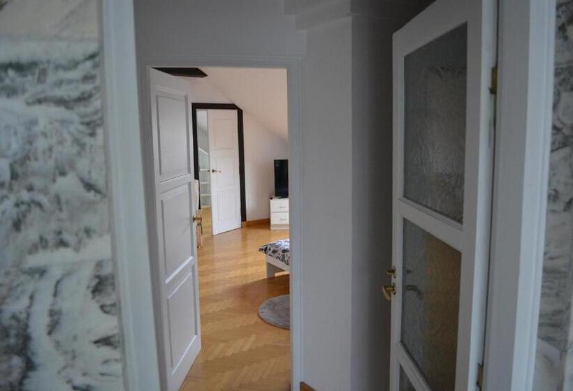 Четырехместный Номер Стандарт, Green Wood Apartament Stara Ochota